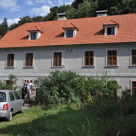 Apt. Overlooking The Castle Nizbor20Km From Prague Екстер'єр фото